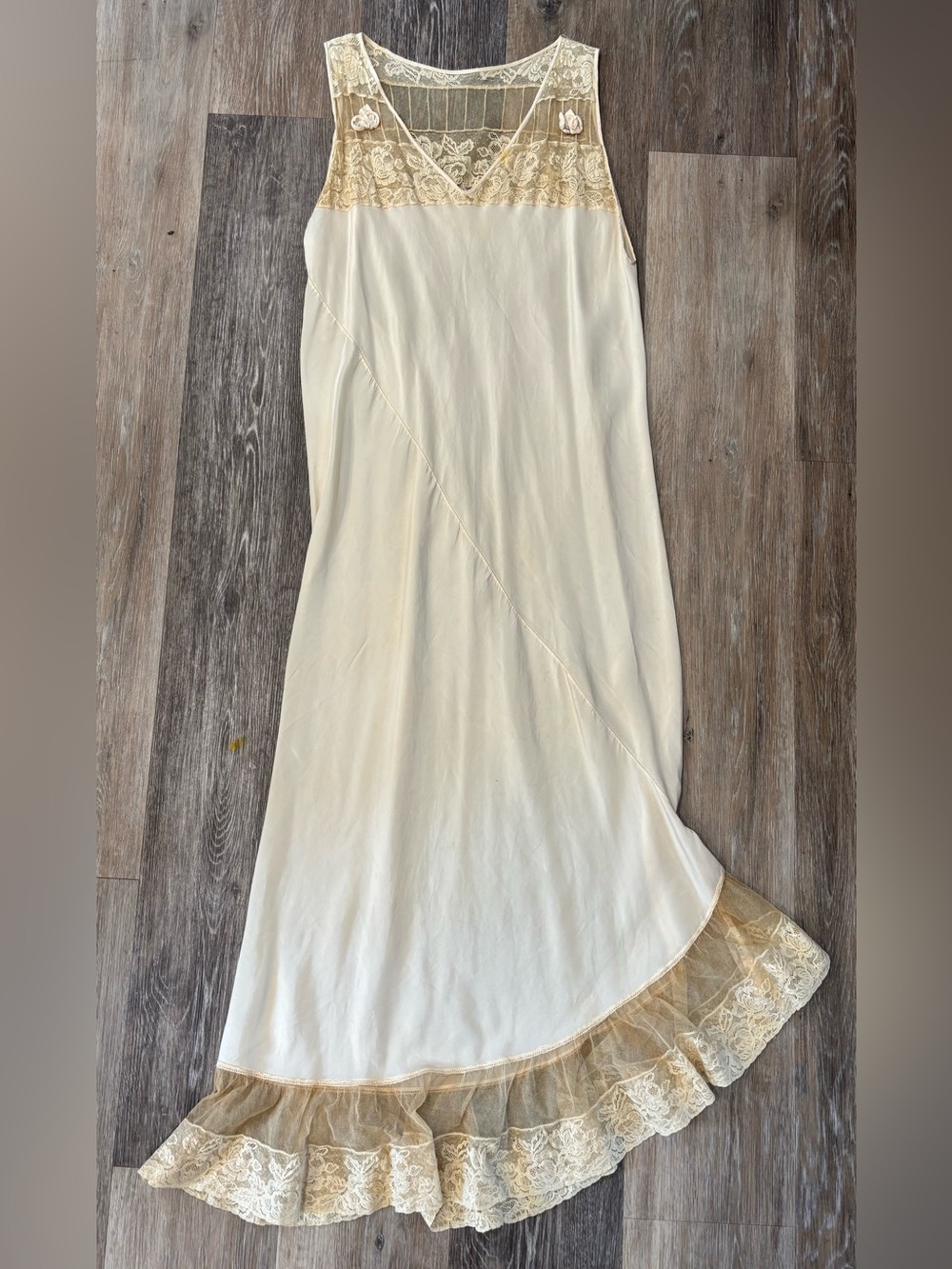 Vintage 1930/40s Bias Cut Cream Slip Dress with Lace Trim